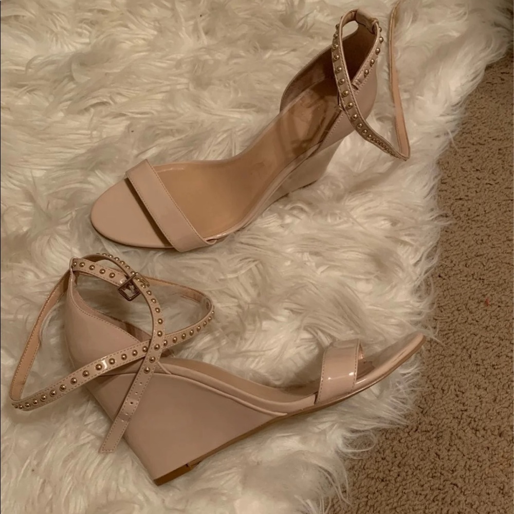Jlo nude wedge